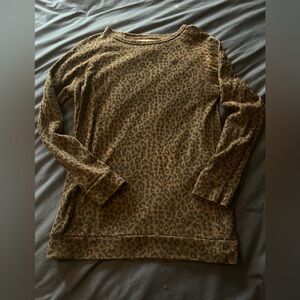 Obey leopard print long sleeve tee in XS